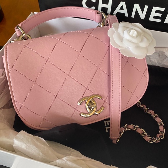 CHANEL Handbags - ‼️SOLD‼️Authentic Chanel 17C PINK SHW Crossbody